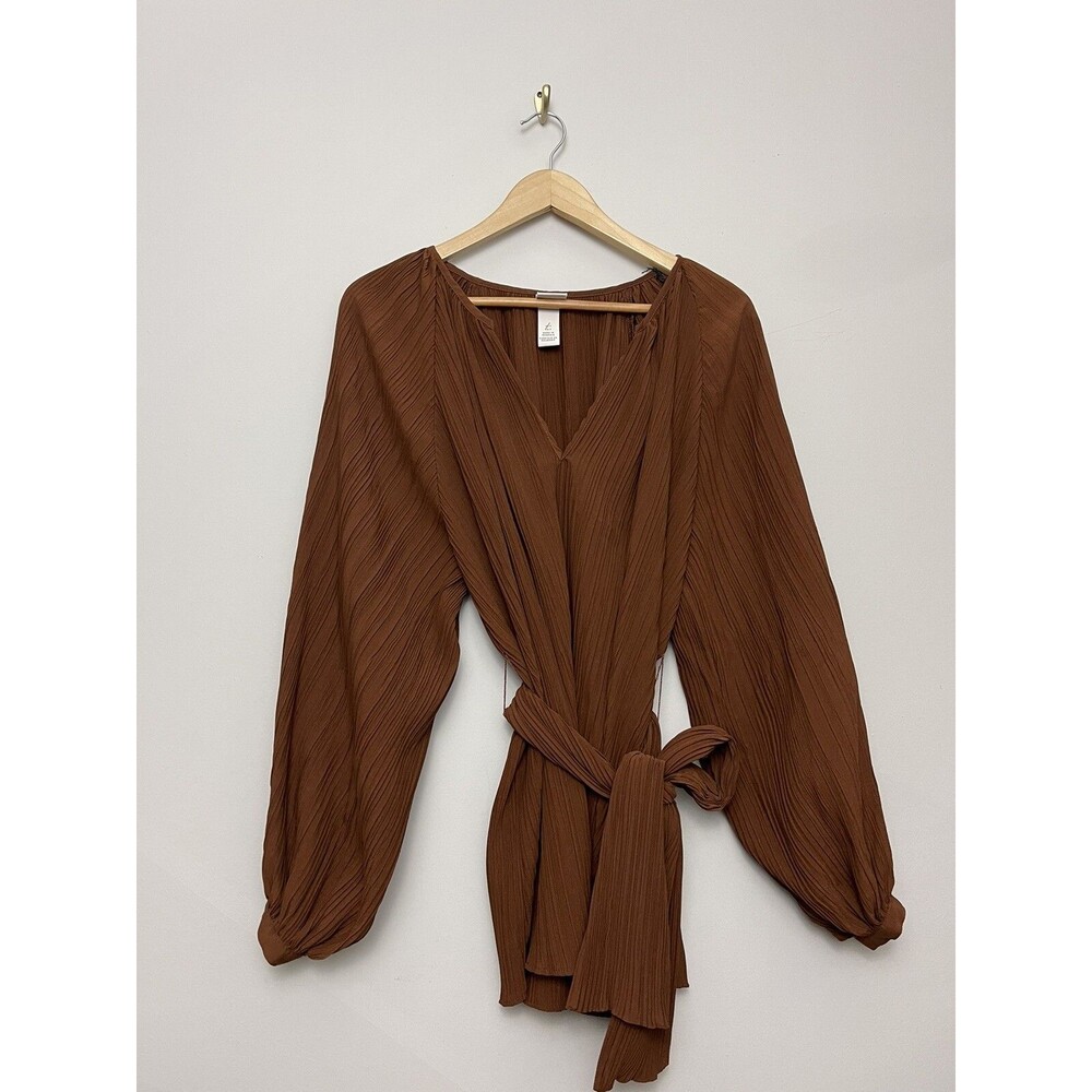 H&M Plisse Top Shirt Size Small Brown Long Sleeve Belted Ribbed Blouse